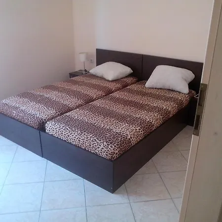 Apartment Aparthotel Kamelia Garden - Official Rental 2*